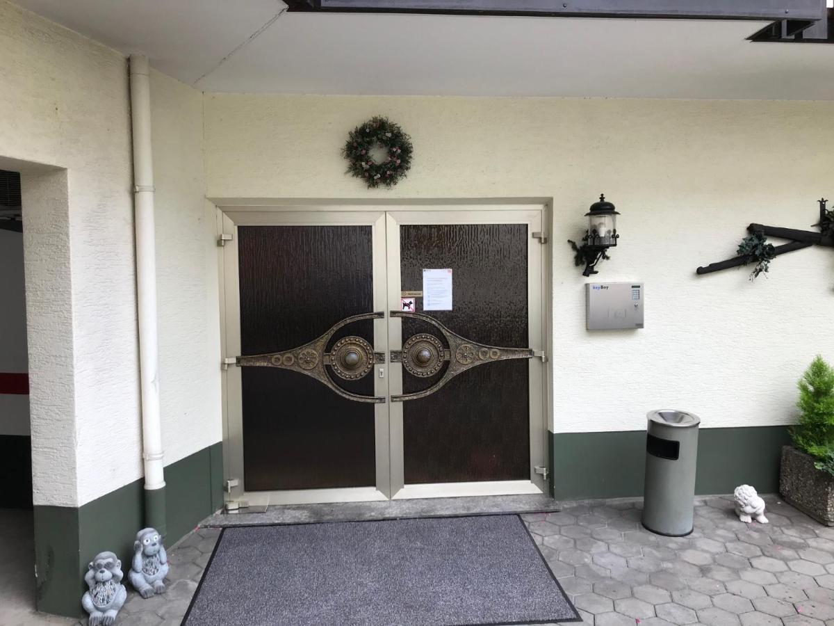Hotel Zum Adler Nidderau Exteriör bild