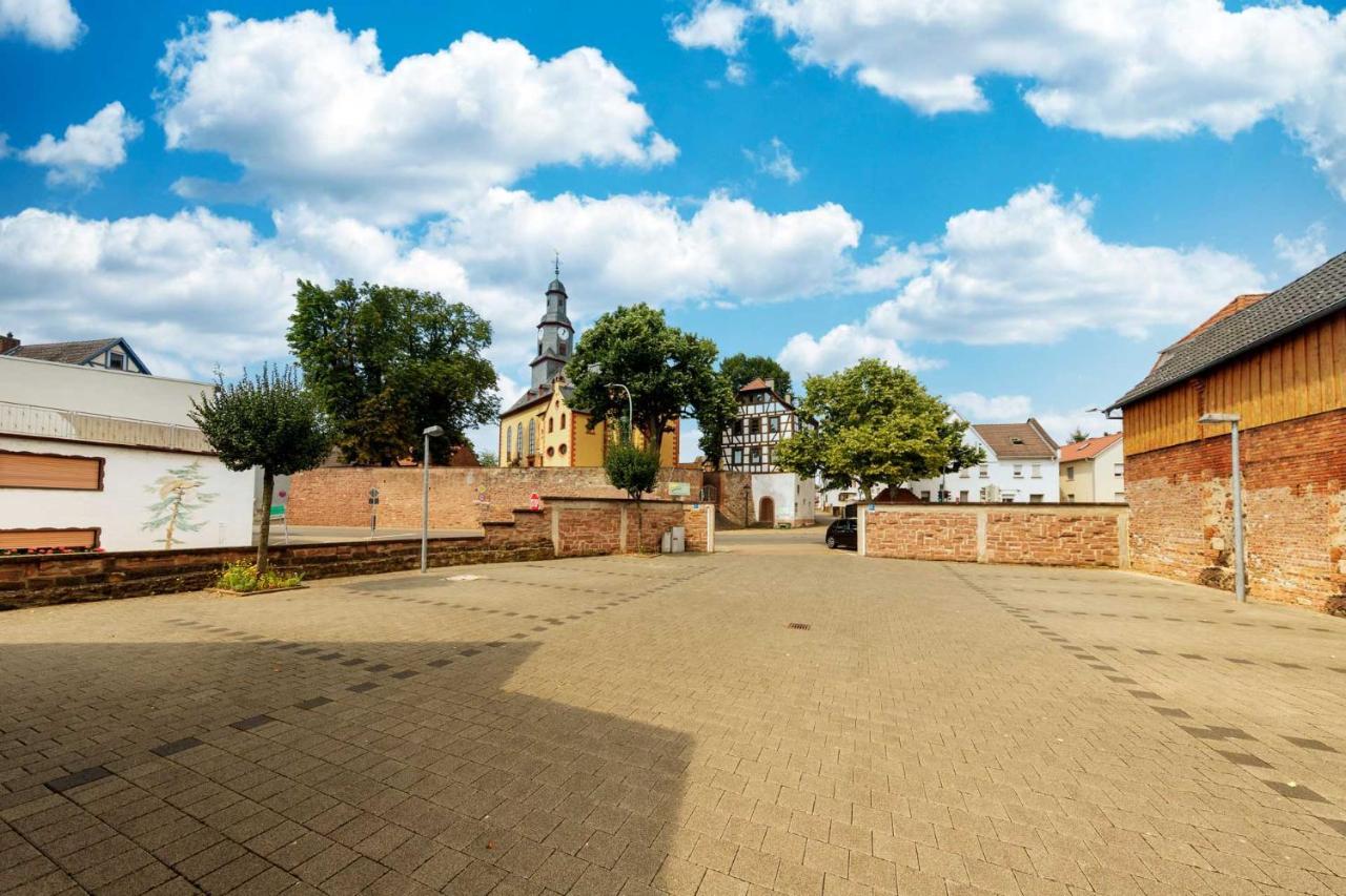 Hotel Zum Adler Nidderau Exteriör bild